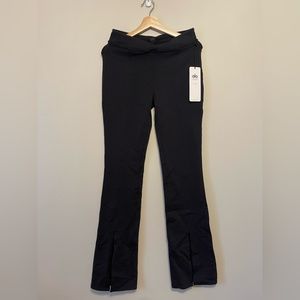 NWT Alo Yoga Airbrush High-Waist Flutter Leggings